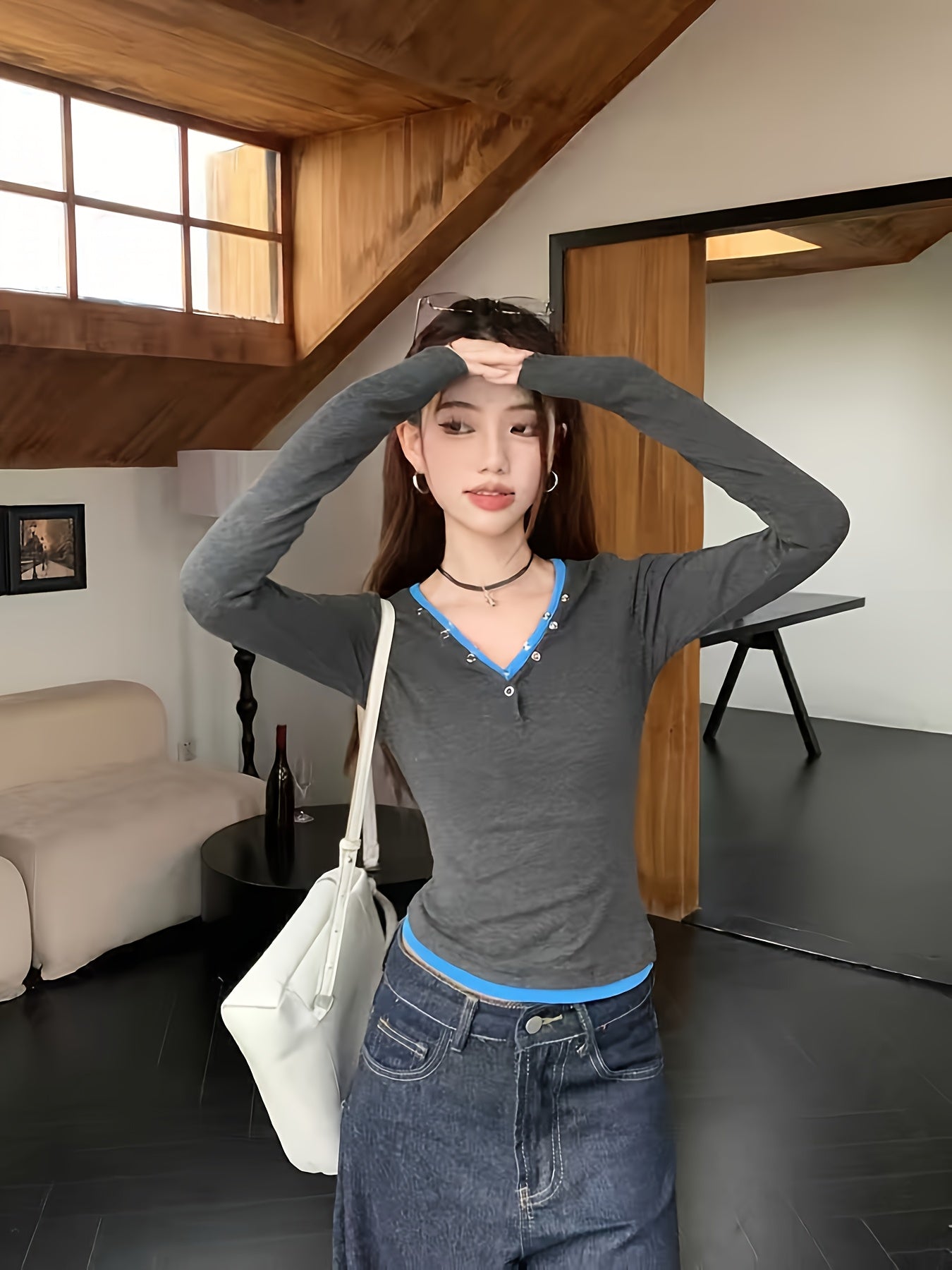 Women'S Gray V-Neck Long Sleeve T-Shirt - Chic Two-Tone Design with Blue Accents