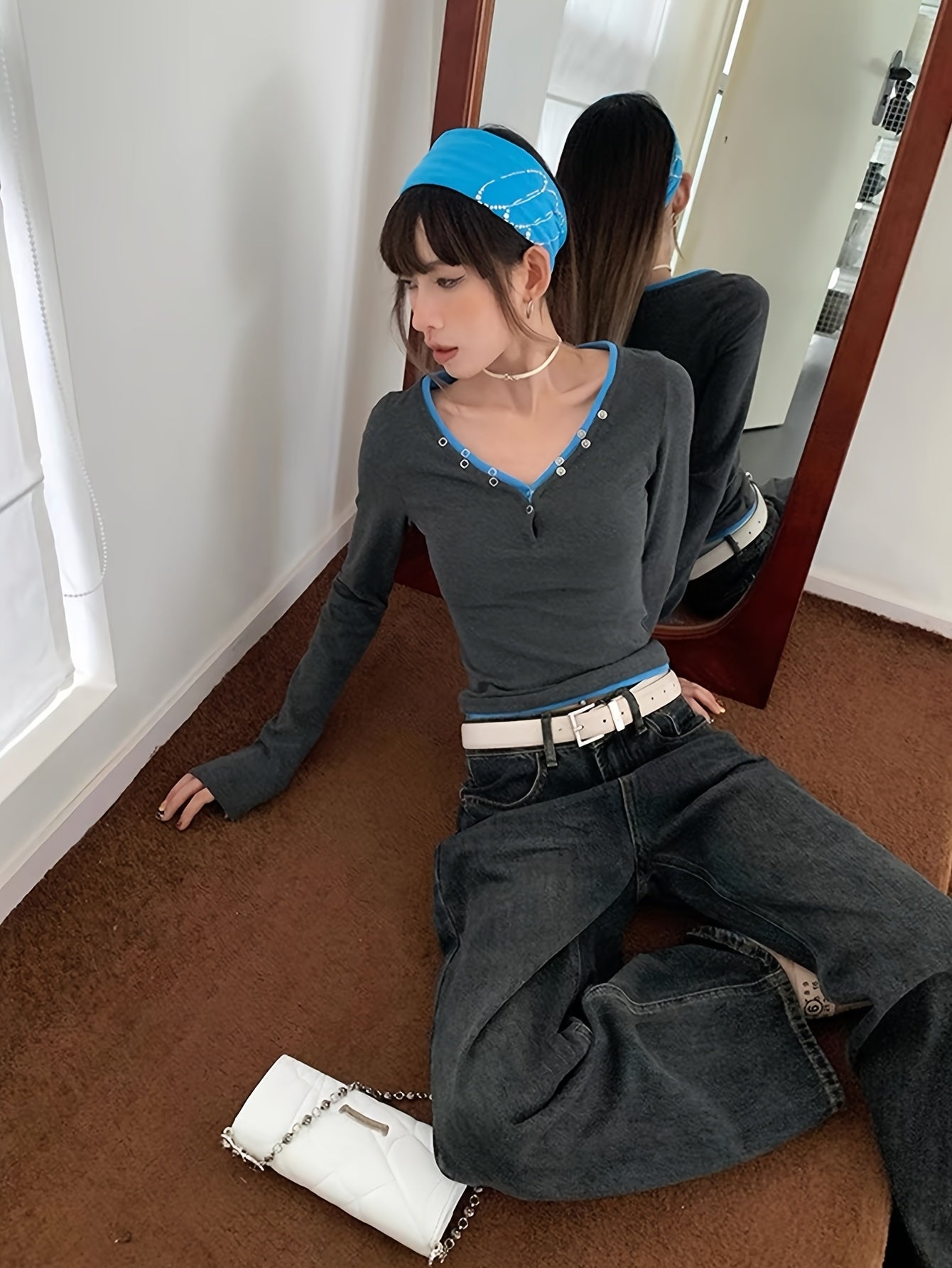 Women's Stretchy V-Neck Long Sleeve T-Shirt - Slim Fit Tops with Dark color