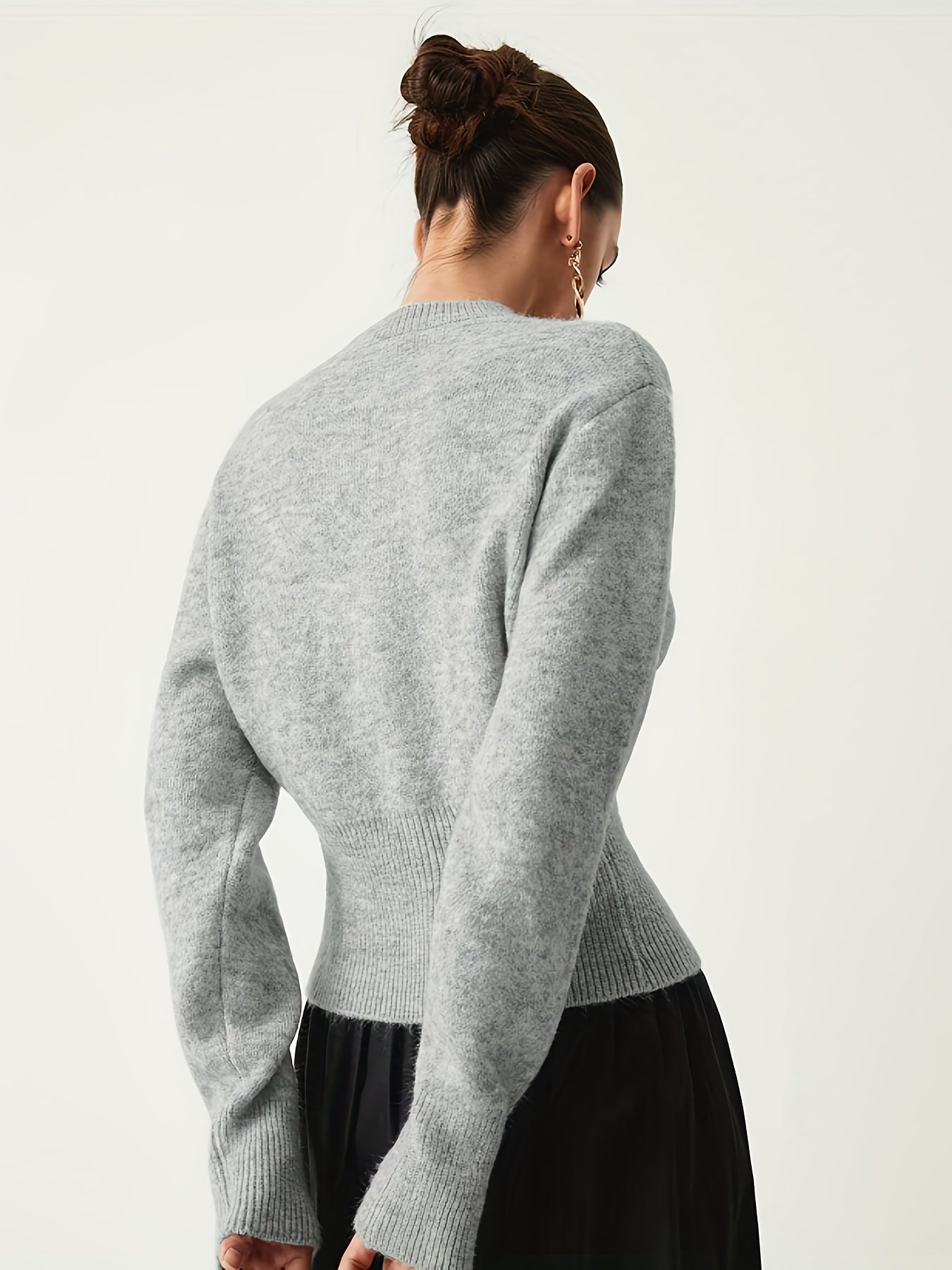 Women's Elegant Zip-Up Sweater with Front Zipper Closure - Structured Fit Asymmetrical Hem Pullover