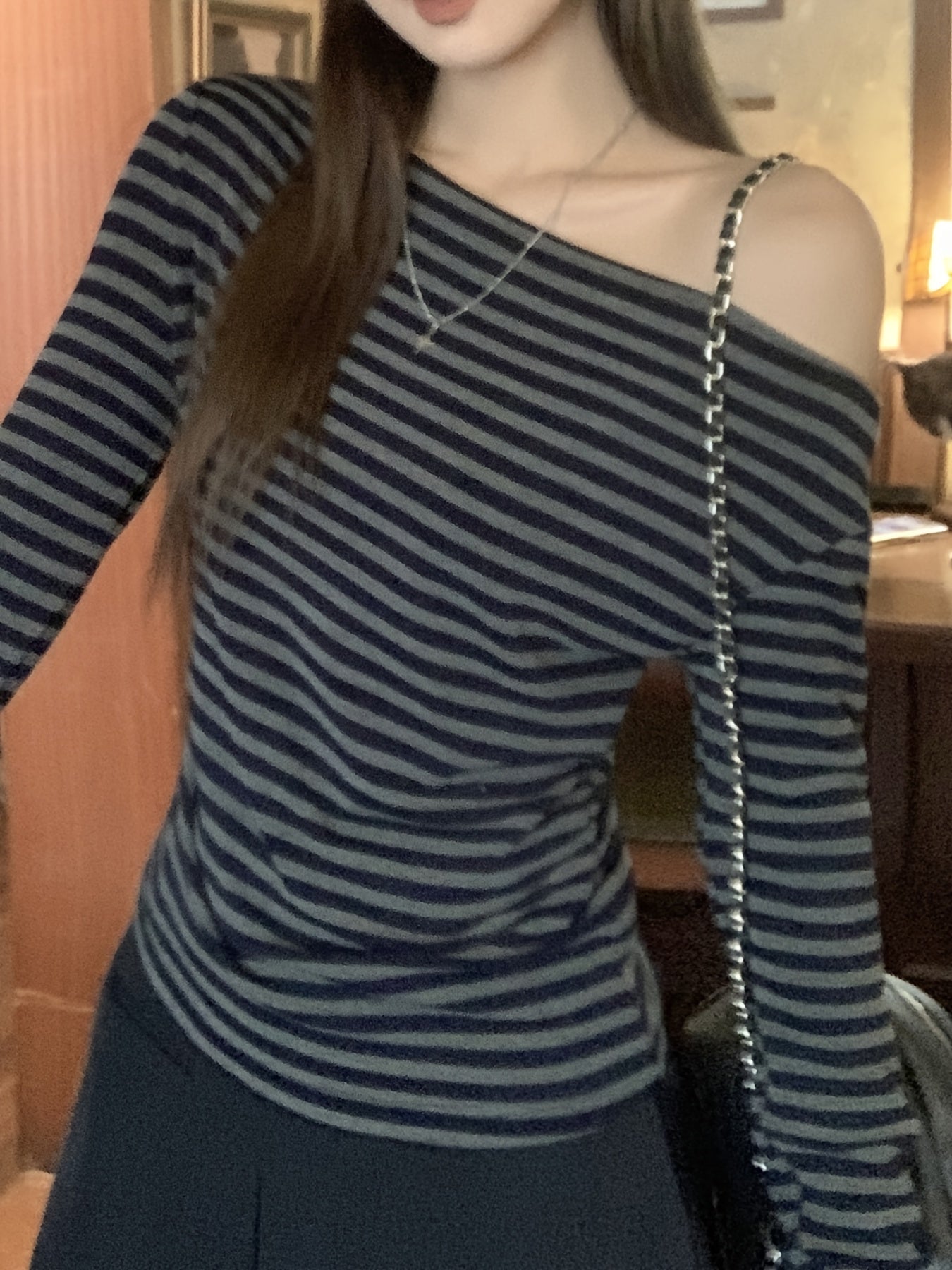 Women'S Elegant Off-Shoulder Long Sleeve T-Shirt - Slim Fit Top with Navy & White Horizontal Stripes