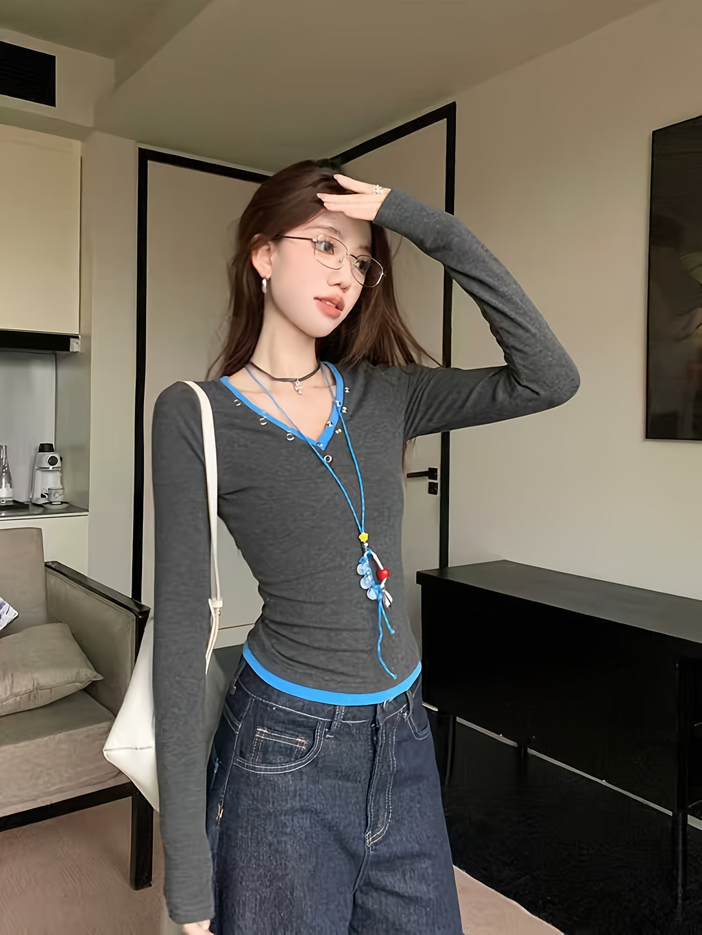 Women'S Gray V-Neck Long Sleeve T-Shirt - Chic Two-Tone Design with Blue Accents