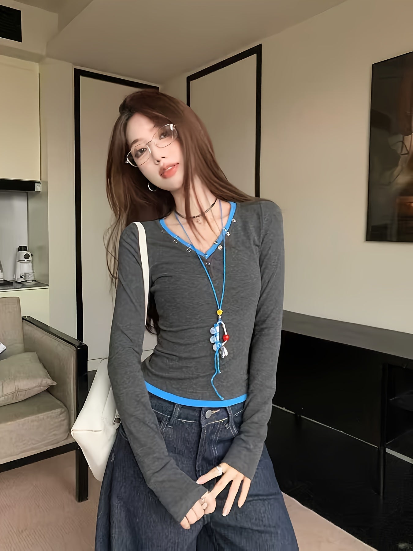 Women'S Gray V-Neck Long Sleeve T-Shirt - Chic Two-Tone Design with Blue Accents