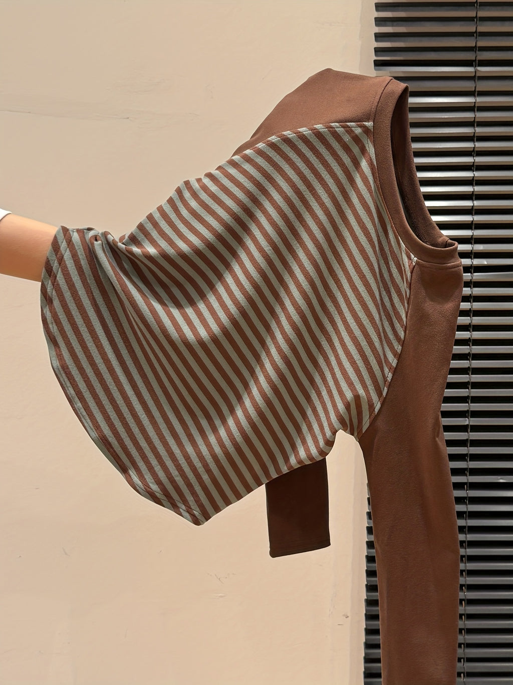 Women's Elegant Retro Brown\u002FBeige\u002FWhite Striped Long Sleeve T-Shirt