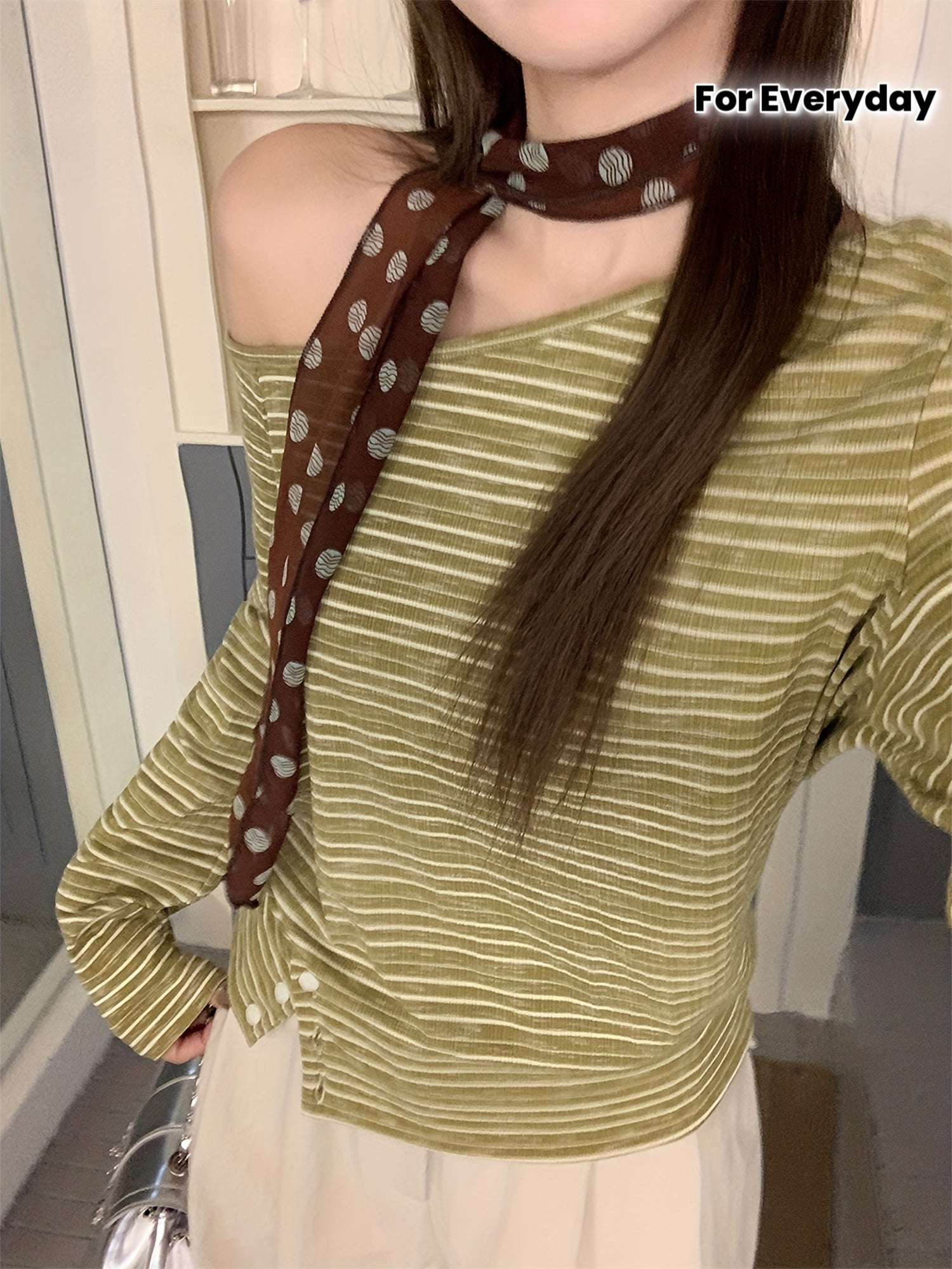 Women'S Y2K Off-the-Shoulder Long Sleeve T-Shirt - White & Brown Color-Block Top, Soft Breathable Fabric for Casual & Formal Outfits, Everyday Chic Blouse for Women, Versatile Clothing, Trendy Fashion, Comfortable Fit, Stylish Shirt, Fashion Lovers